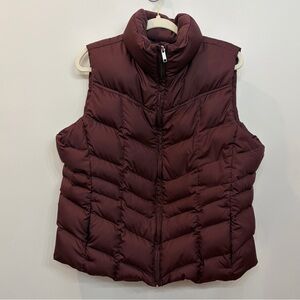 Land’s End Womans Down Puffer Vest Size XL Burgundy Zip Front